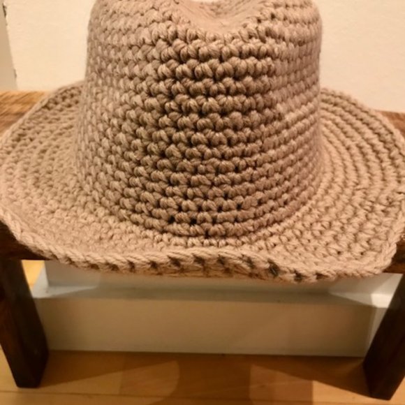 Tan knit fedora - Picture 2 of 2
